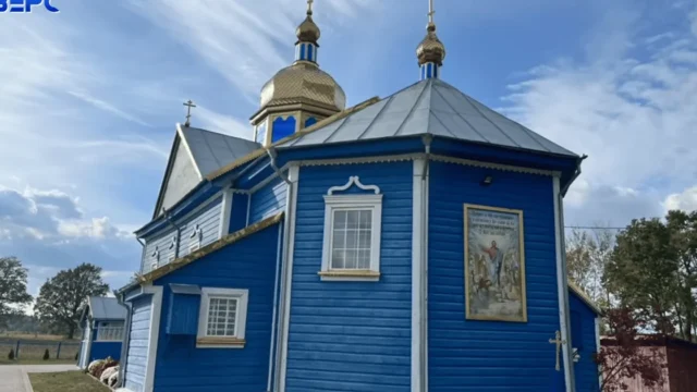 Священник УПЦ МП на Волині закрив церкву під час похорону воїна ПЦУ
