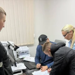 Митник на Прикарпатті збив пішохода і втік: 25-річний у комі