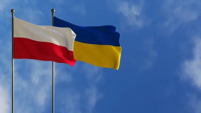 Польща спростовує паузу в військовій допомозі Україні: що сталося з рішенням Львова