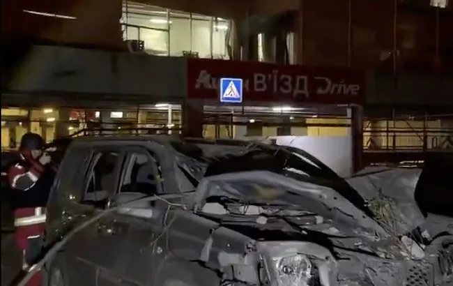 Передня частина торгового центру Проспект у Києві
