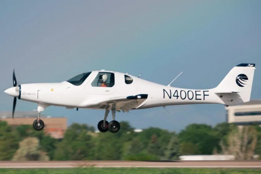 Електричний літак eFlyer 2 здійснив перший політ: революція в підготовці пілотів