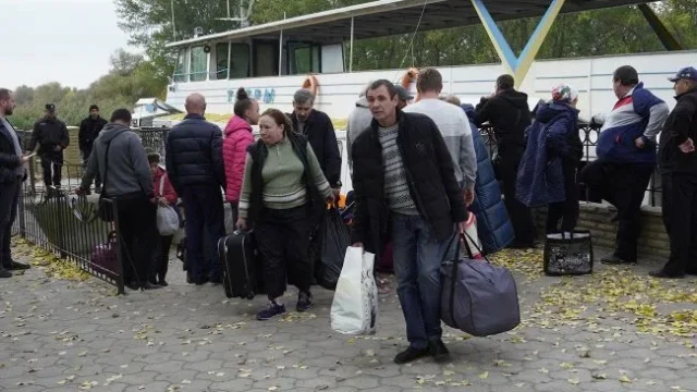 Українська делегація прибула до Олешок: розпочалась евакуація і розподіл допомоги
