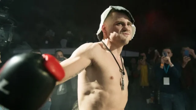 Денис Берінчик змірятиме сили з Боваром Ханаковим у боксі на турнірі Arena