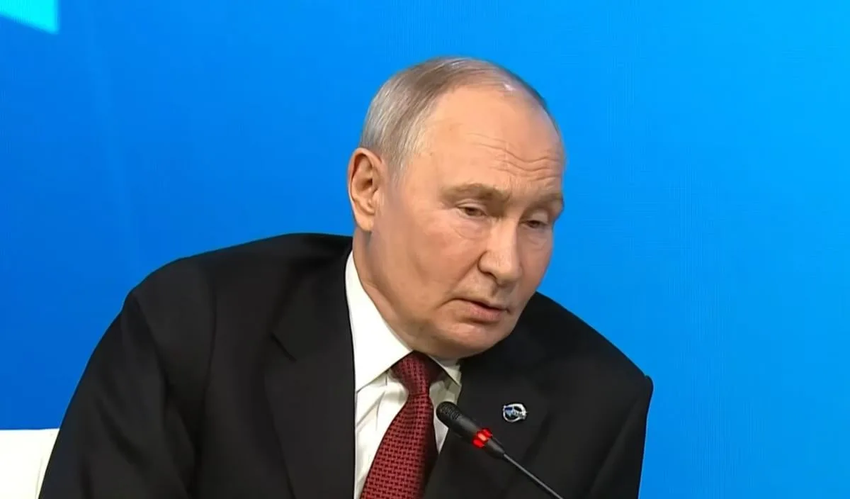 Путін на пресконференції обговорює економічні проблеми