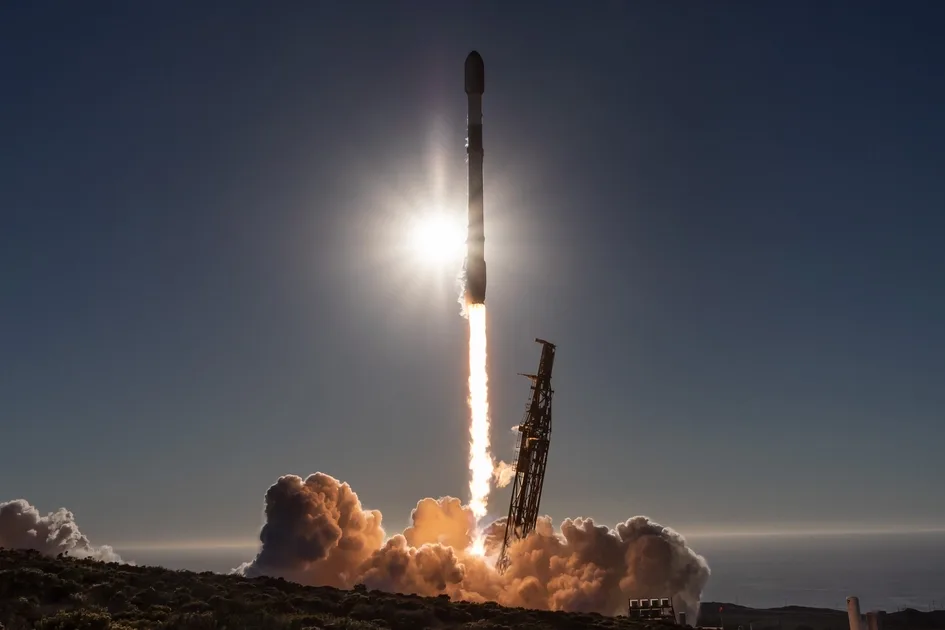 SpaceX встановлює новий стандарт багаторазовості: 28-й політ Falcon 9 для Космічних сил США