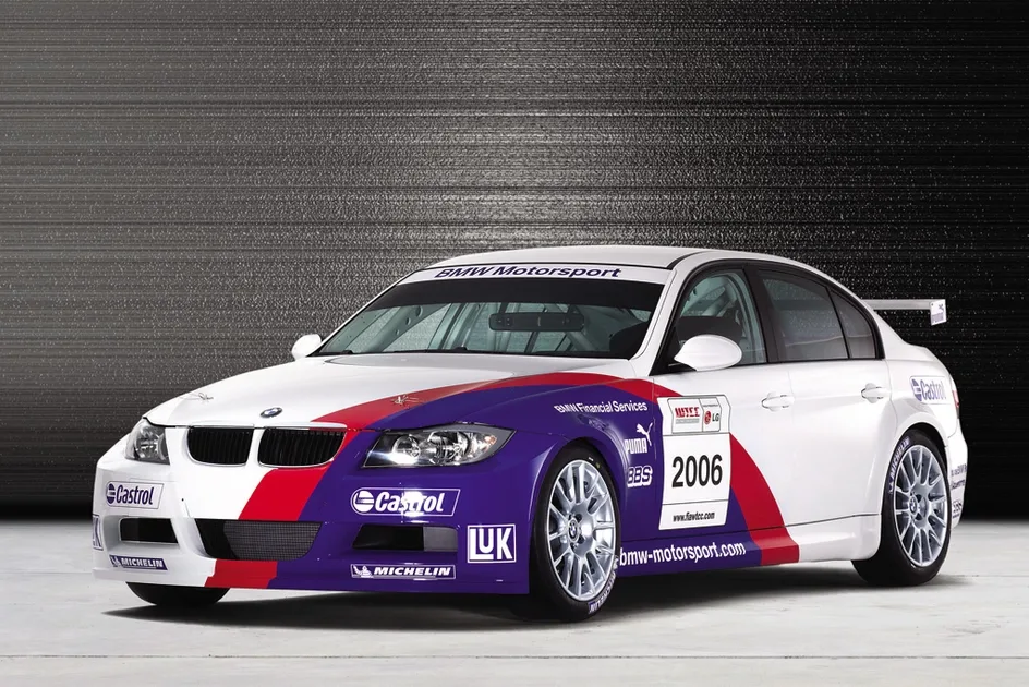 BMW 320si 2006 року: омологаційний рідкісний седан на британському ринку за £7995