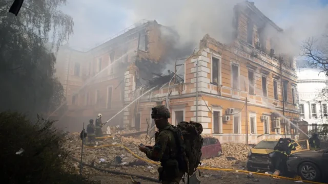 Москва погрожує посилити атаки на Україну після заяви Зеленського про удари по НПЗ
