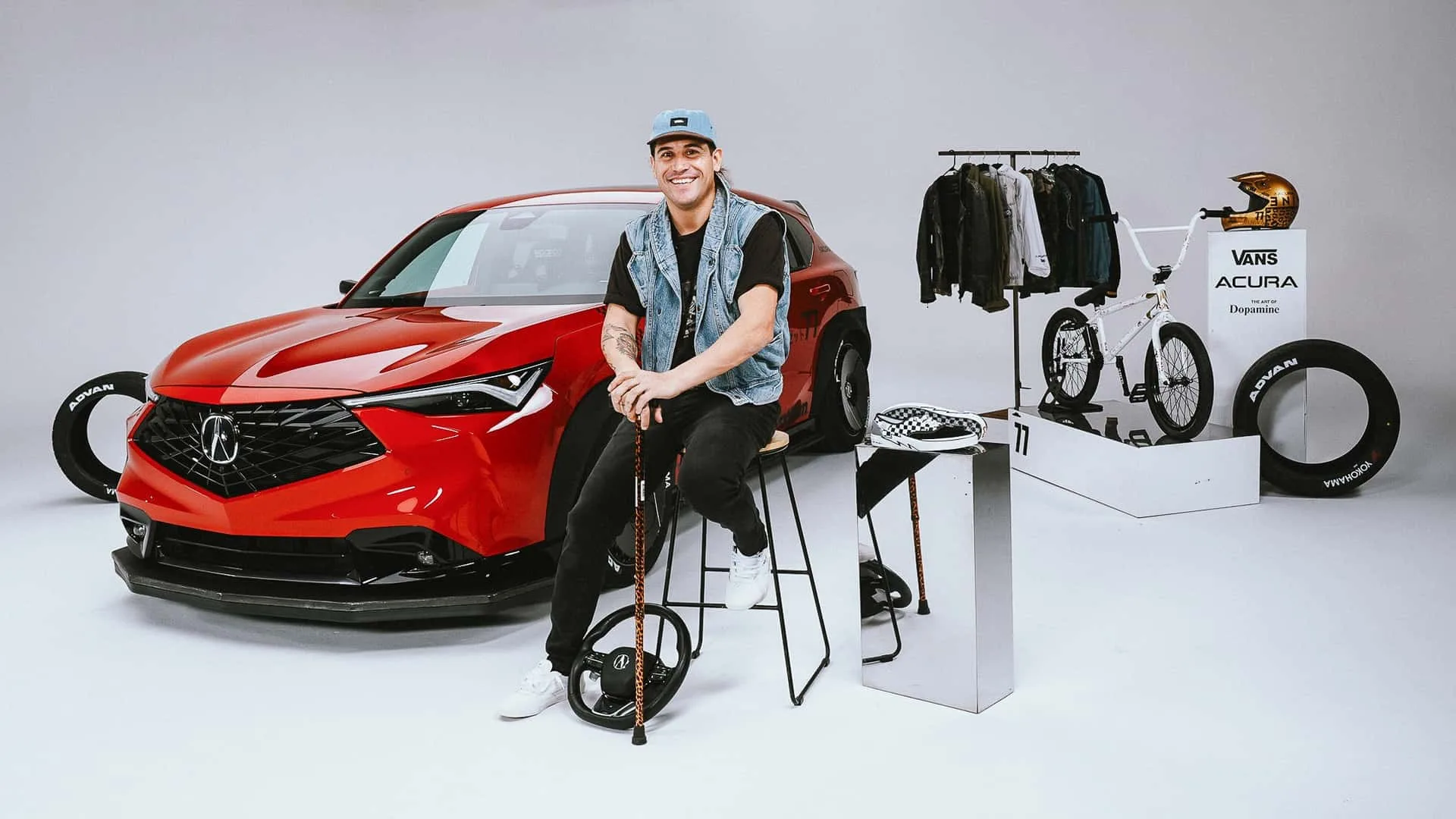 Спортивний салон з сидіннями Sparco та силовою дугою