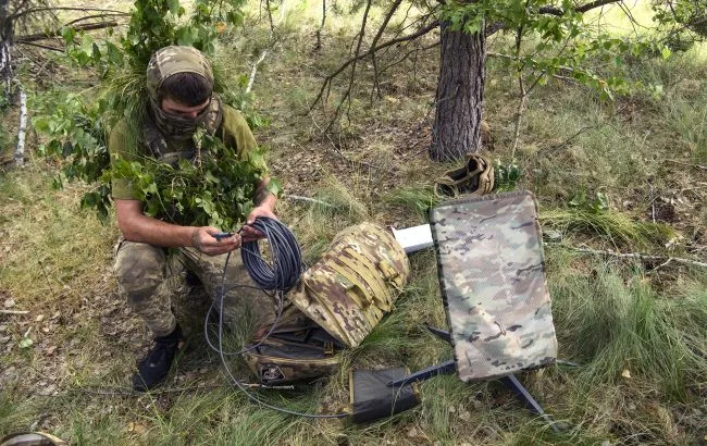 Супутниковий інтернет для військових комунікацій