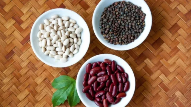 П’ять груп продуктів для контролю холестерину: поради дієтологів