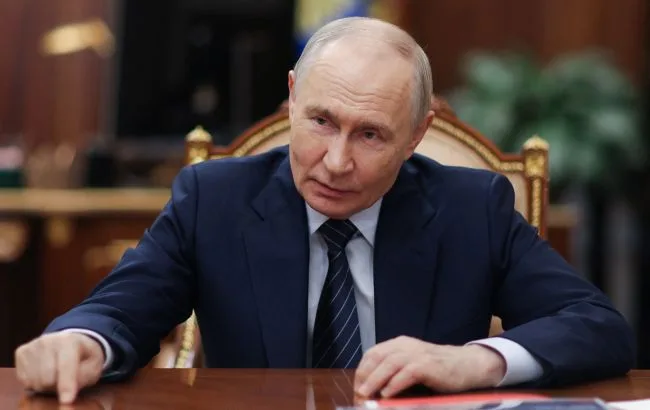 Володимир Путін під час розмови з європейськими лідерами