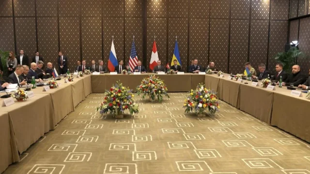 Зеленський: Росія погодилась на тристоронні переговори про мир з США та Україною