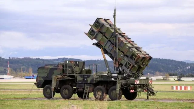 Чому Греція та Іспанія відмовили Україні в ракетах Patriot зі спливаючим терміном