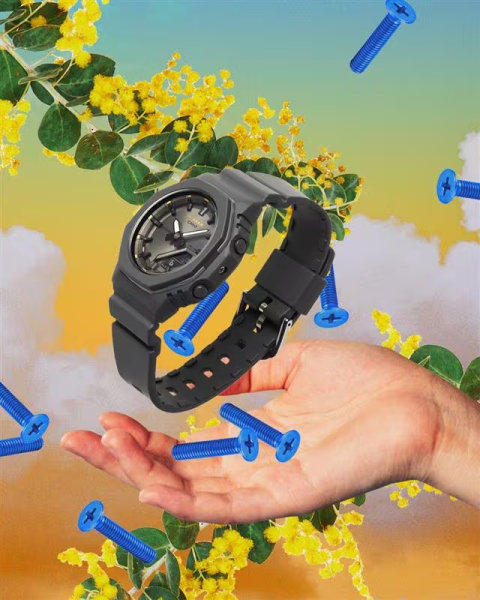 Casio представила нову модель G-Shock GMA-P2126W-8A з металевим циферблатом