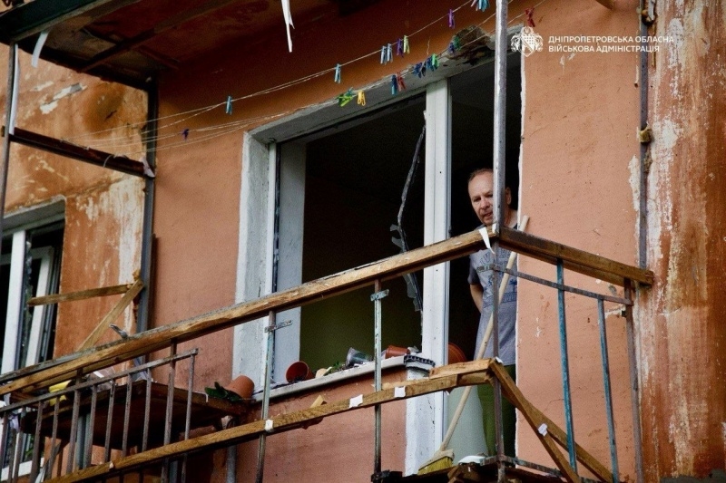 У Дніпрі після атаки РФ постраждала людина та пошкоджено кілька будинків